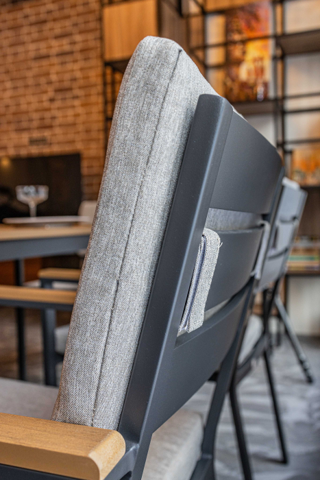 Стулья, Обеденное кресло OSCAR с подлокотниками из поливуда