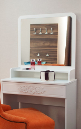 Полка с зеркалом ТН-1